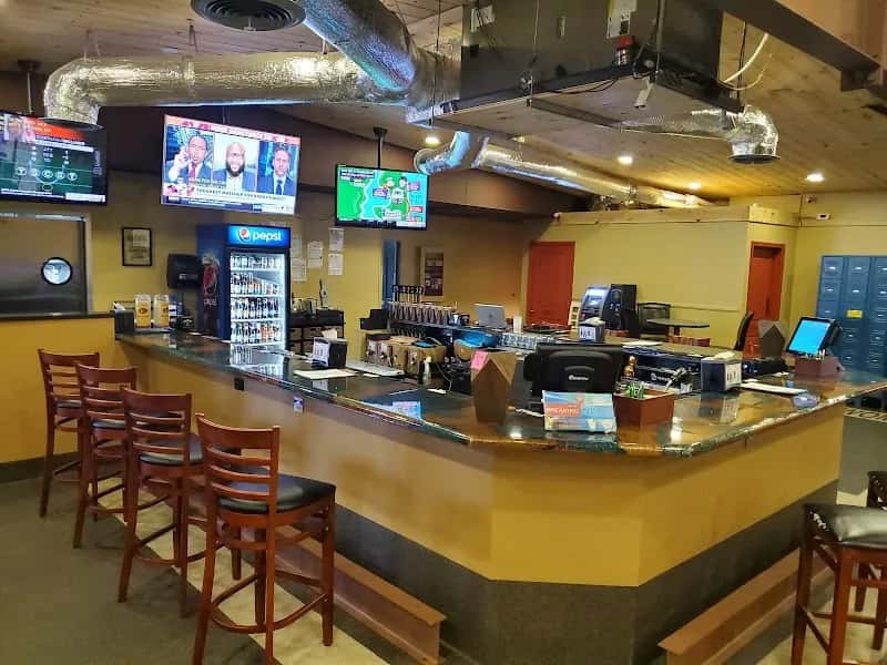 R&R Bar and Grill  — venue photo 3