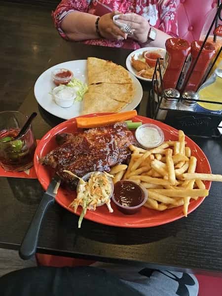 Burke Steiners Pub and Grill — venue photo 4