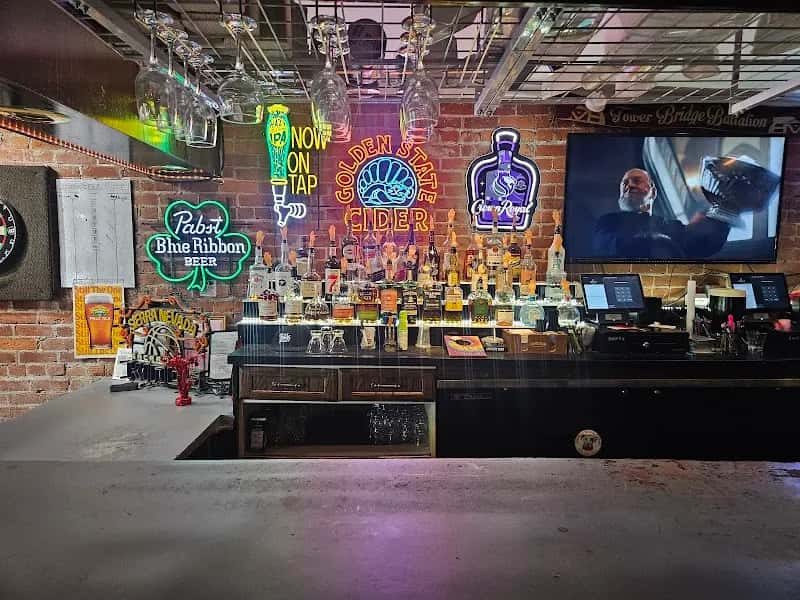 Streets Pub and Grub — venue photo 5