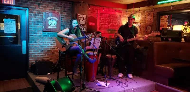 Originals Alehouse - Bayview Ave — venue photo 4