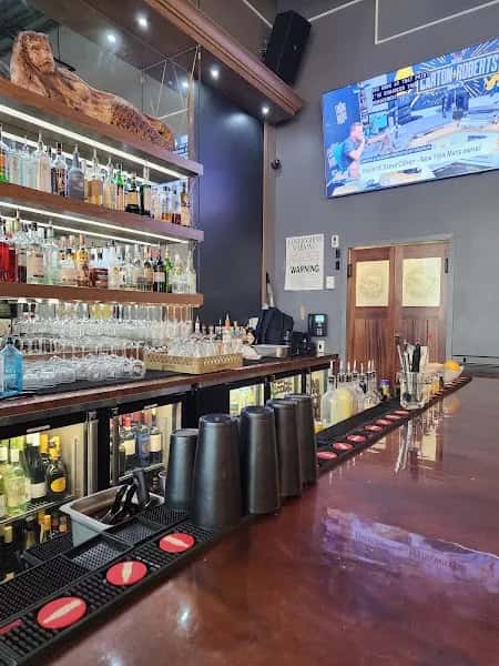 Morty's Wine and Beer Bar — venue photo 3