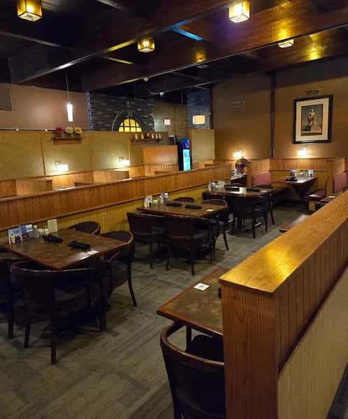 D-Jay’s Restaurant Ichabod’s Lounge & Patio — venue photo 3