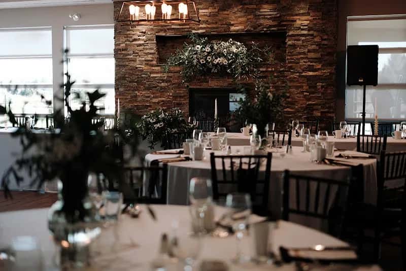 ALE - Amberwood Lounge & Eatery — venue photo 4