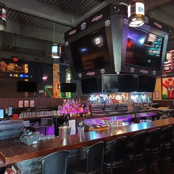 The Canadian Brewhouse - Windermere — venue photo 4