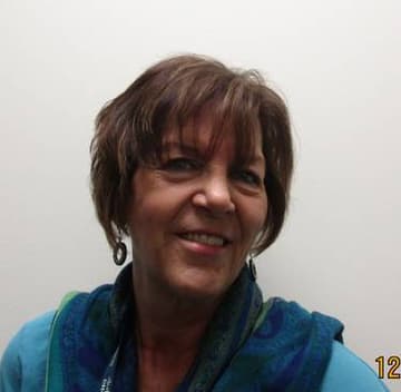 Vickie Booth - PaintNite artist profile image