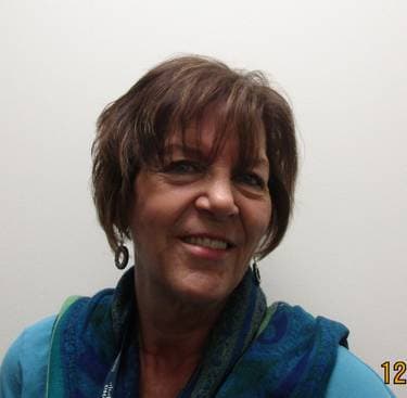 Vickie Booth - PaintNite artist profile image