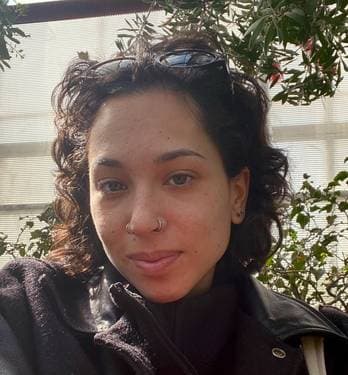 Maia Lee-Thomas - PaintNite artist profile image