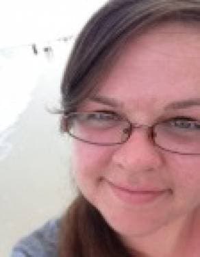 Brooke  Dahmen - PaintNite artist profile image