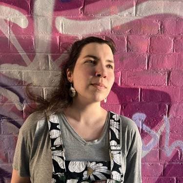 Regina Collins - PaintNite artist profile image