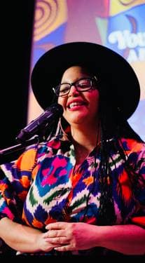 Vanessa Williams4 shop logo