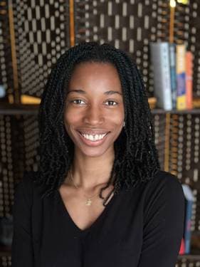 Iyana Doyle - PaintNite artist profile image