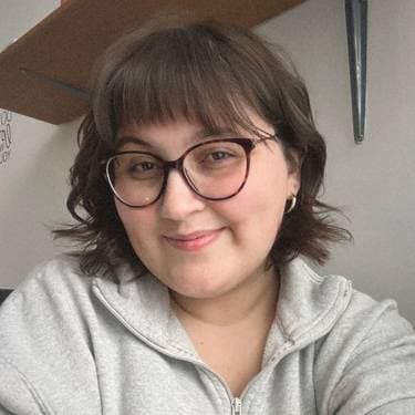 Emma Herron - PaintNite artist profile image