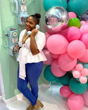 Vanessa Williams3 - PaintNite artist profile image