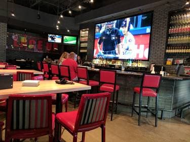 Shoeless Joe's - Milton