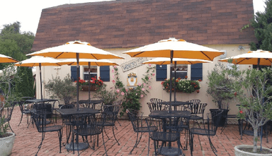 Three Fox Vineyards - PaintNite event location