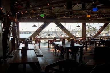 Joe's Crab Shack | Redondo Beach - PaintNite event location