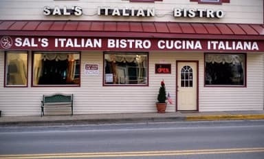 Sal's Italian Bistro - PaintNite event location