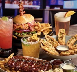 Dave & Busters - PaintNite event location