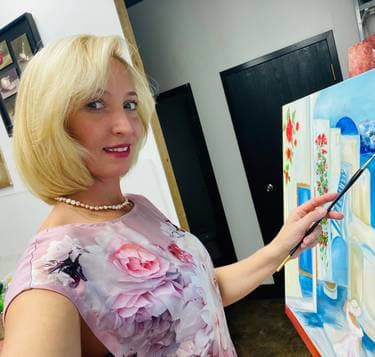 Elena Russell shop logo