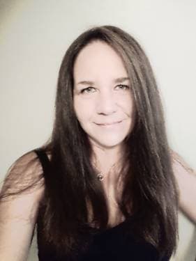 Laura Plantnitefun shop logo