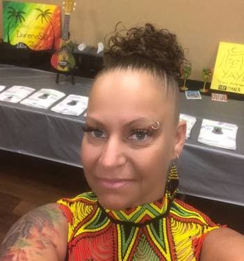 Dorena Skelly2 - PaintNite artist profile image