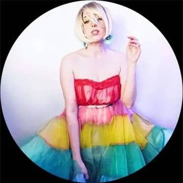 Kaylee : Paint On - PaintNite artist profile image