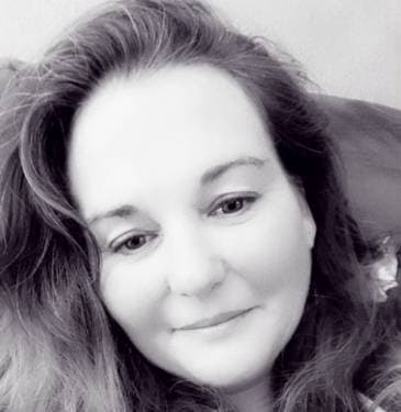 Patricia Cook Arnquist - PaintNite artist profile image