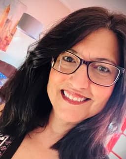 Constance Deluca profile photo