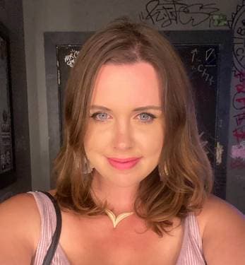 Janna - Salvador Dalia - PaintNite artist profile image