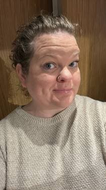 Shannon Pickering - PaintNite artist profile image