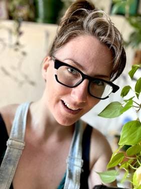 Christine White - PaintNite artist profile image