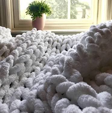 Chunky Blanket Maker - Paint and sip event at Wings Burnaby in Burnaby, BC - PaintNite.com