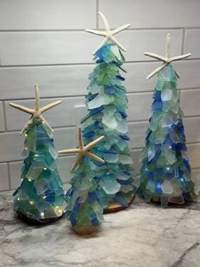 Seaglass Christmas Tree - 9" Tree - Paint and sip event at Long Beach Hotel in Long Beach, NY - PaintNite.com
