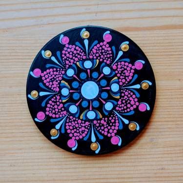 Mandala Coaster Pink - Paint and sip event at Kelseys Grandpark in MISSISSAUGA, ON - PaintNite.com