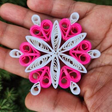 Paper Quilling Ornament - Paint and sip event at Eavesdrop Brewery in Manassas, VA - PaintNite.com