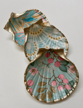 Scallop Shell Trio — Painting