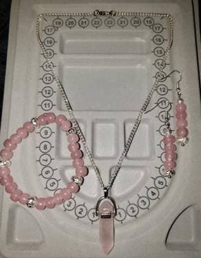 Rose Quartz Jewelry Set - Paint Nite event in Las Vegas, NV