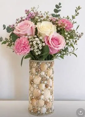 Glimmer Shell Vase & Bouquet — Painting