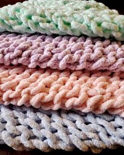 Hand Knit Lap Throw or Baby Blanket thumbnail