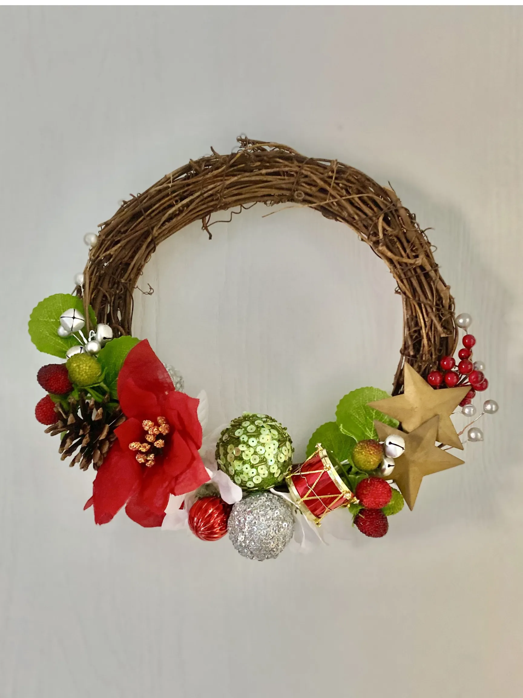 Holiday Vine Wreath