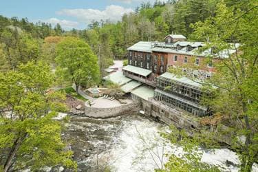 Moulin Wakefield Mill Hotel & Spa , Wakefield, QC | Yaymaker