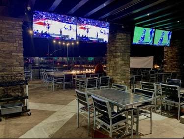 Oggis Pizza Restaurant and Brewhouse , FONTANA, CA | Yaymaker