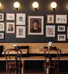 The Ballyhoo Public House