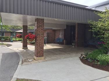 Brierwood Gardens Retirement Residence , Brantford, ON | Yaymaker