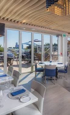 Lakeside Seafood & Grill , Collingwood, ON | Yaymaker