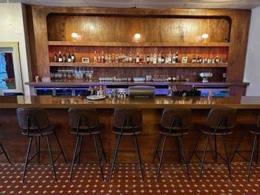 Gina Jenny's , BARABOO, WI | Yaymaker