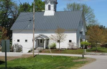 Charlie's Barn , Loudon, NH | Yaymaker
