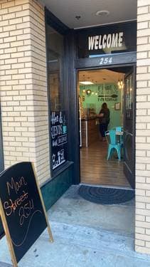 Main Street Cafe , Porterville, CA | Yaymaker