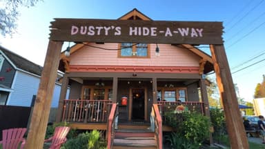 Dusty’s Hideaway - PaintNite event location
