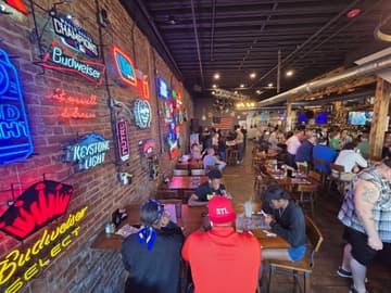 The Neon Bison - PaintNite event location